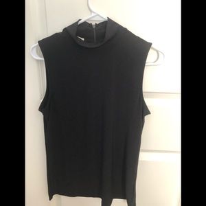 Women’s Sleeveless Mock Turtleneck